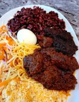 EGG & BEEF STEW WITH WAAKYE